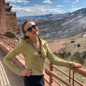 Lululemon 1/2 zip long sleeve sz 4